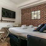 Apartment Mba Splendide Saint-michel Centre